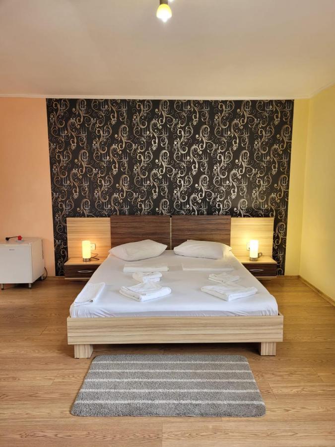 Pensiunea Miasor Hotell Murighiol Exteriör bild
